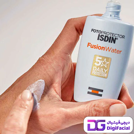 ضد آفتاب ایزدین فیوژن واتر SPF50 بدون رنگ حجم 50 میل